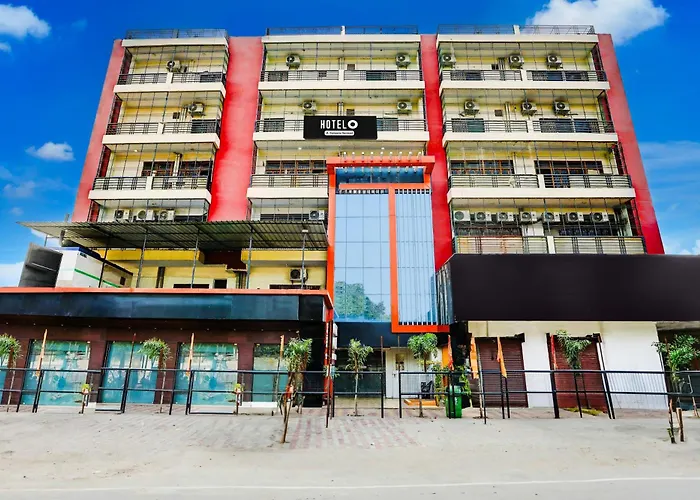 Super Hotel O Hyderabad Gate Iit Bhu