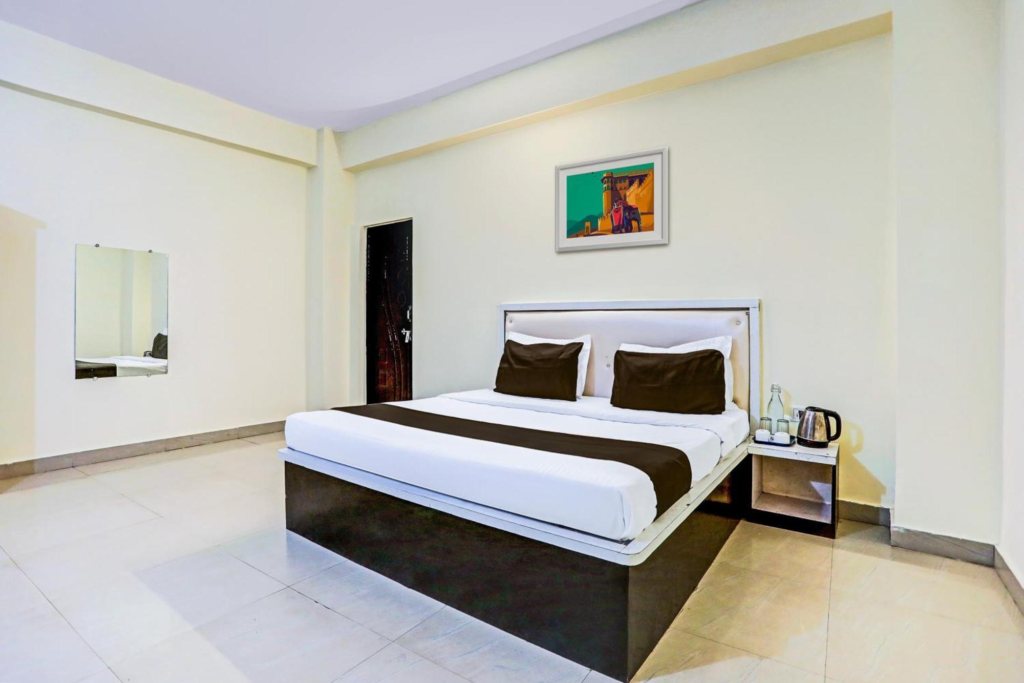 Hotel Super O Hyderabad Gate Iit Bhu Varanasi